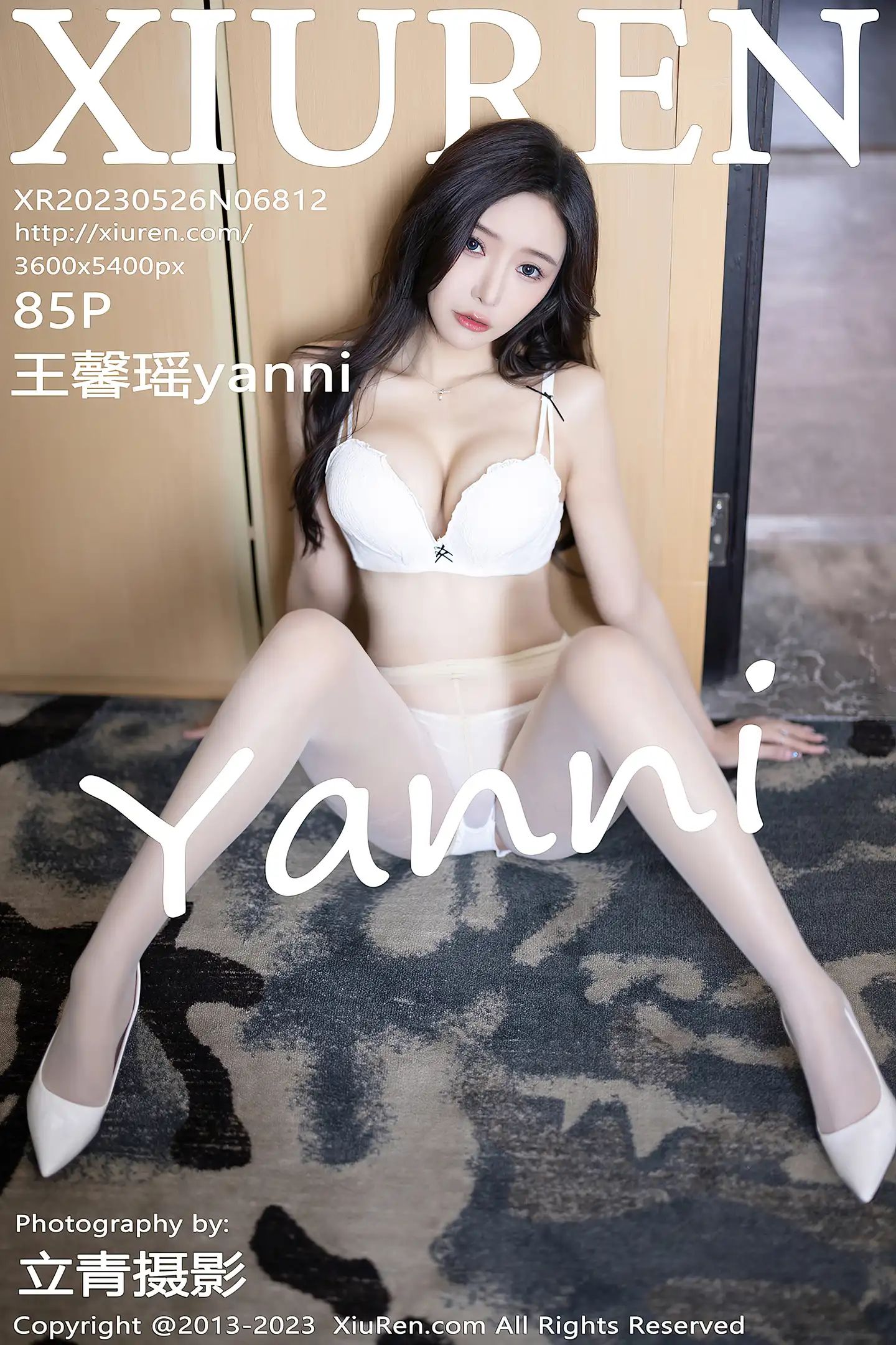 [XiuRen秀人网]No.6812_女神王馨瑶yanni性感花色连衣裙露白色内衣配超薄肉丝诱惑写真85P-秀人网 - XiuRen.Xyz
